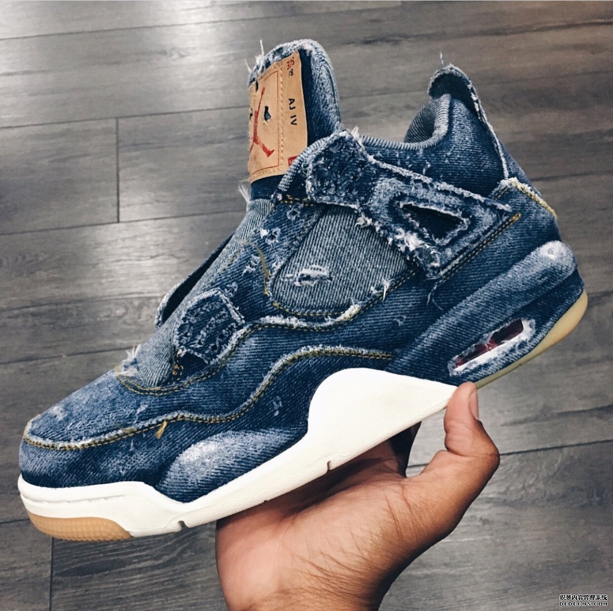 AJ4李维斯联名可以养吗 AJ4 X Levi’s怎么养牛